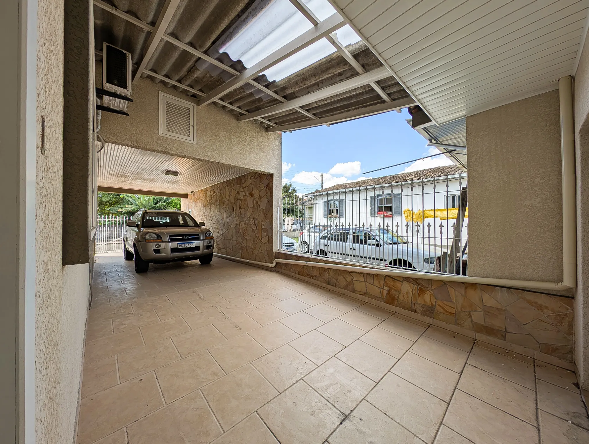 CASA-SANTA-BARBARA-GARAGEM-5
