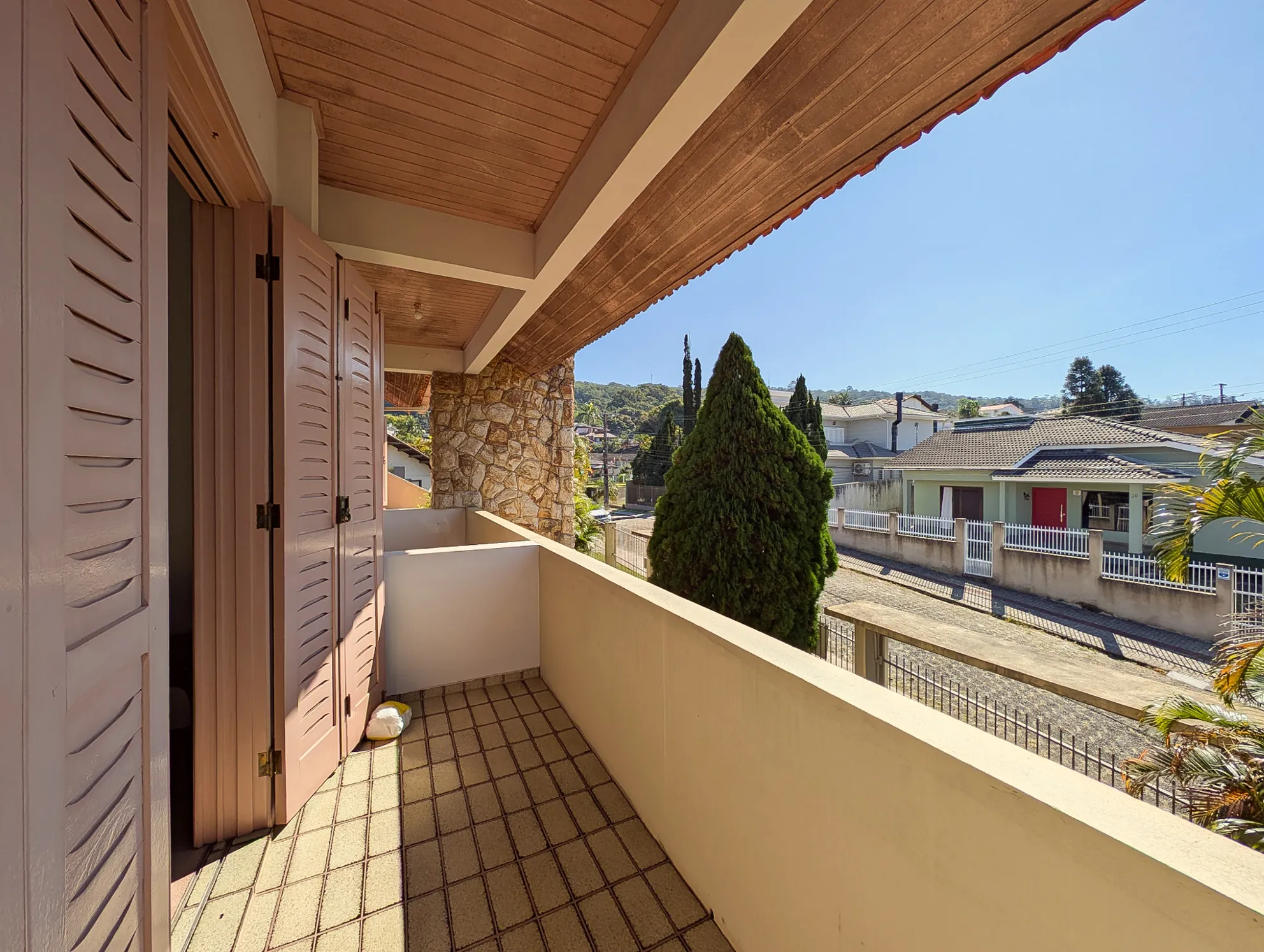 CASA-MINA-BRASIL-AMARELA-SUITE3