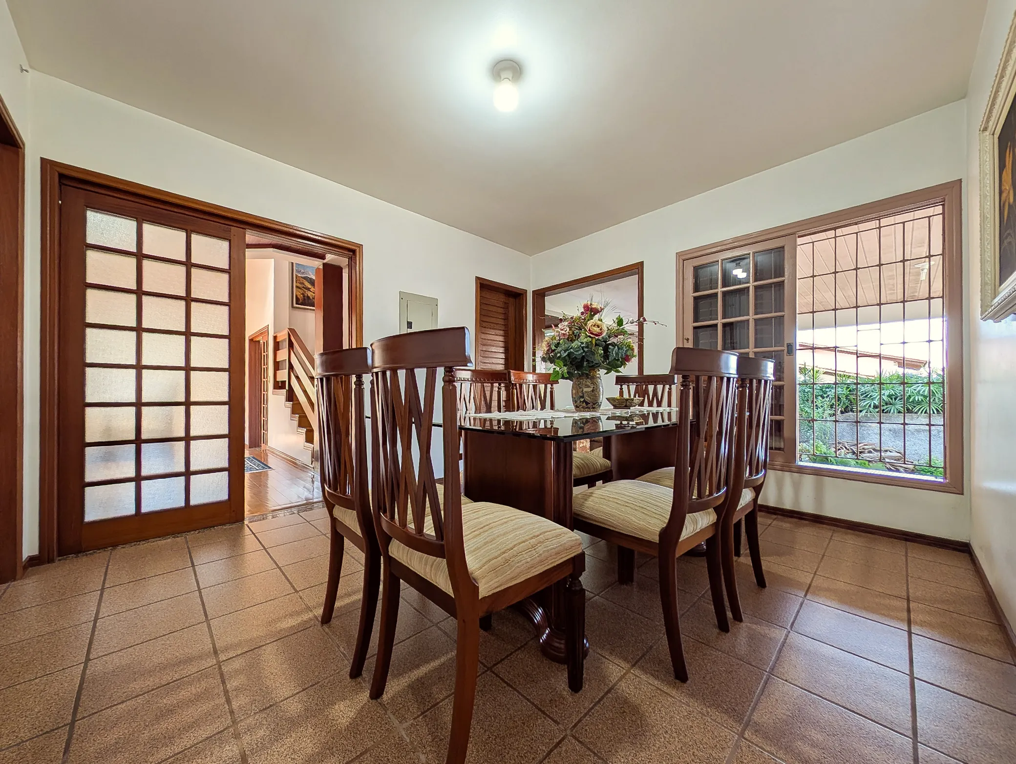 CASA-MINA-BRASIL-AMARELA-JANTAR1