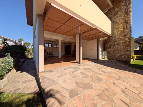 CASA-MINA-BRASIL-AMARELA-GARAGEM3