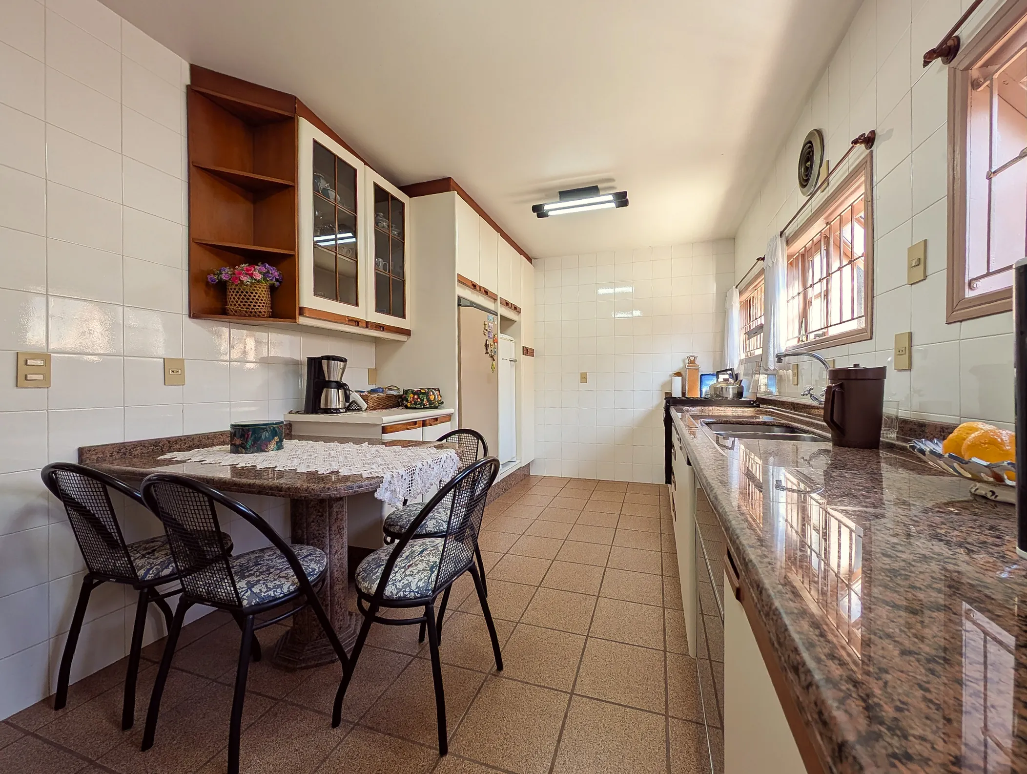 CASA-MINA-BRASIL-AMARELA-COZINHA2