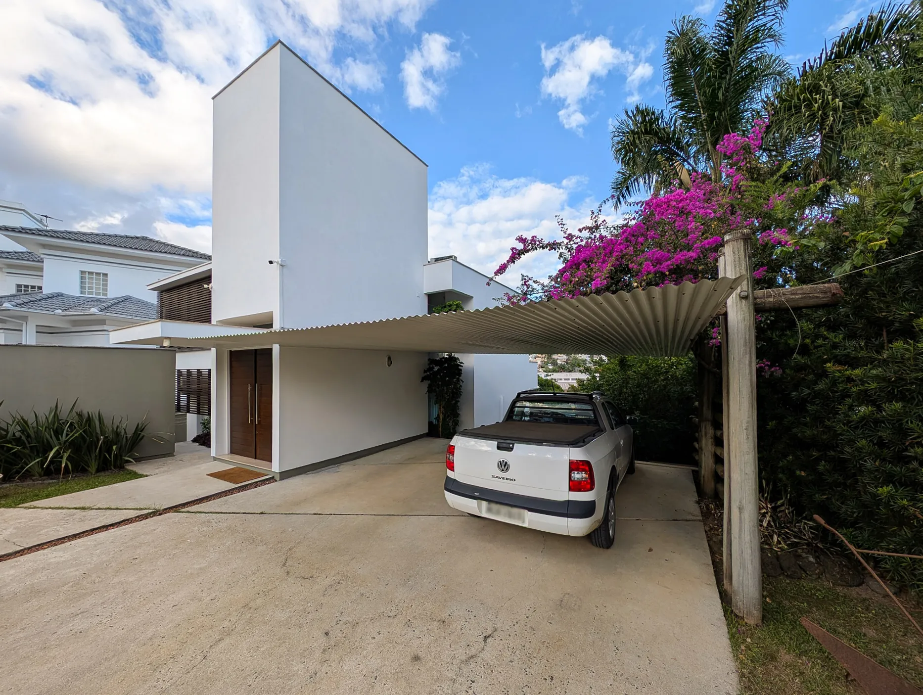 CASA-PIO-CORREA-ALTO-GARAGEM