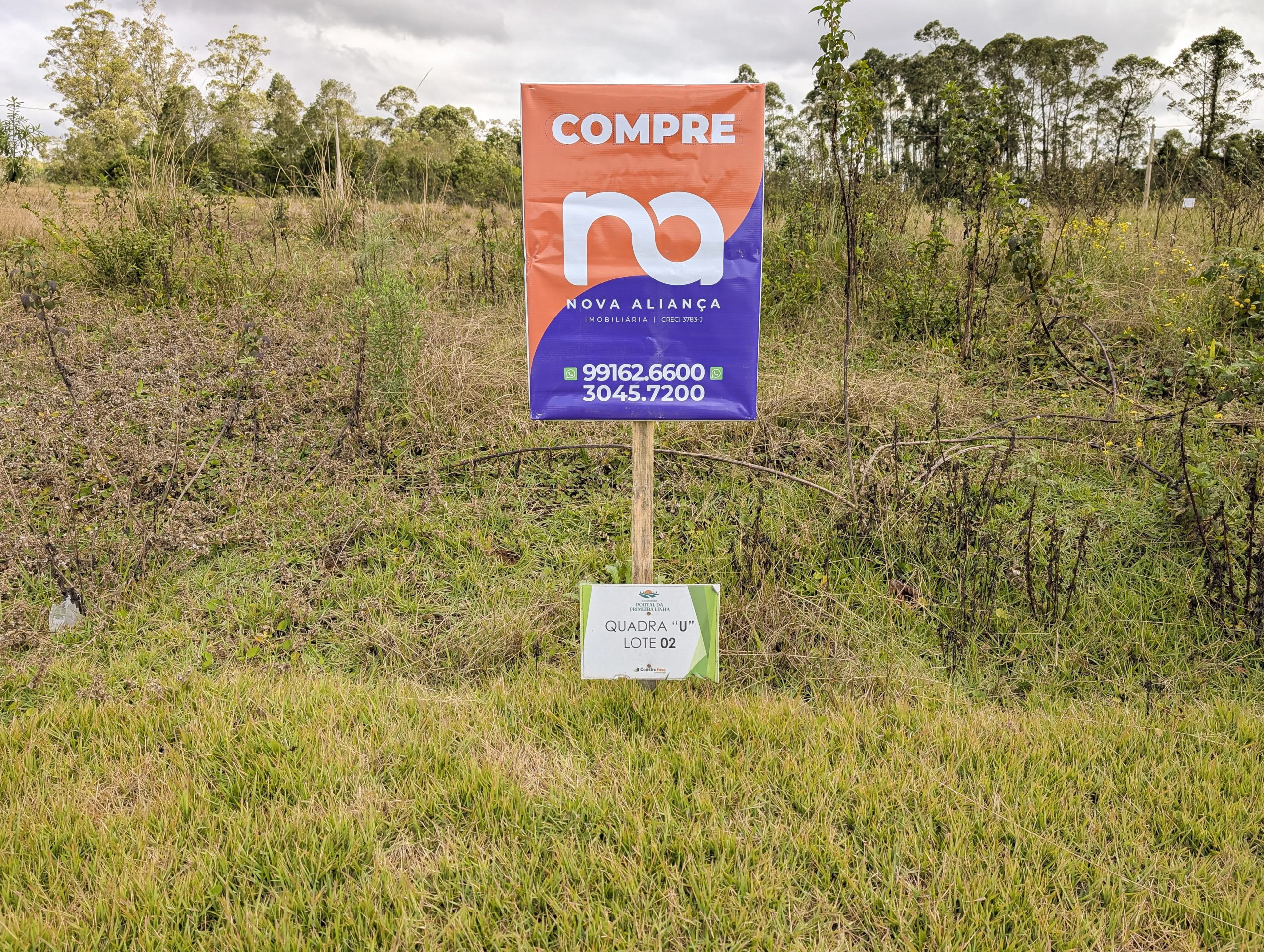 TERRENO NA PRIMEIRA LINHA 4