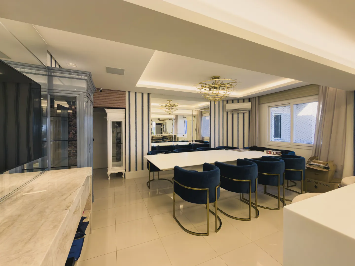 Apartamento de Luxo Mobiliado no Michel – 3 Suítes e 2 Garagens