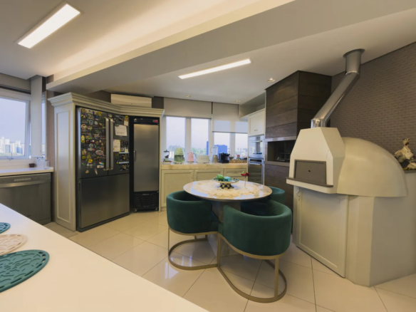 Apartamento de Luxo Mobiliado no Michel – 3 Suítes e 2 Garagens