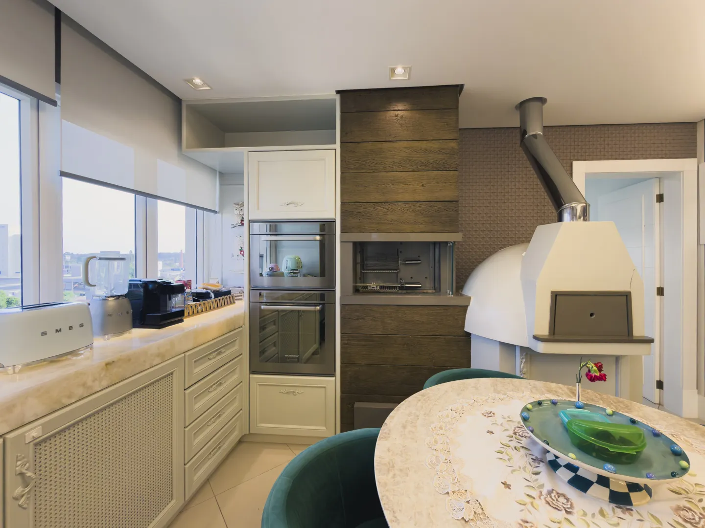 Apartamento de Luxo Mobiliado no Michel – 3 Suítes e 2 Garagens