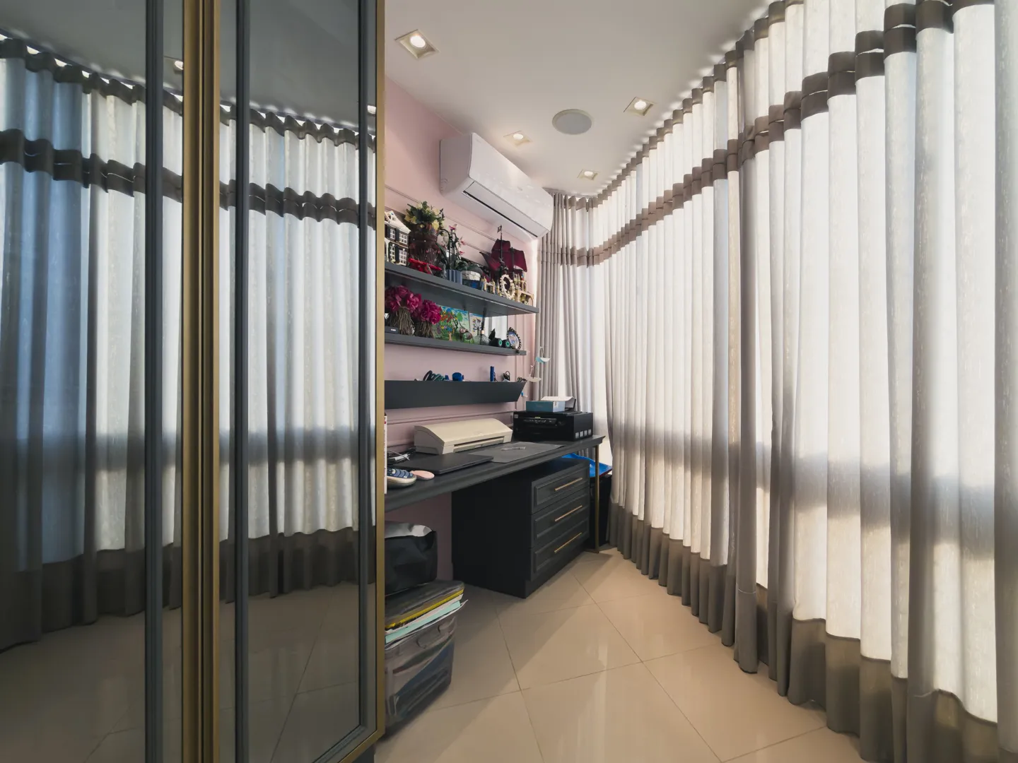 Apartamento de Luxo Mobiliado no Michel – 3 Suítes e 2 Garagens