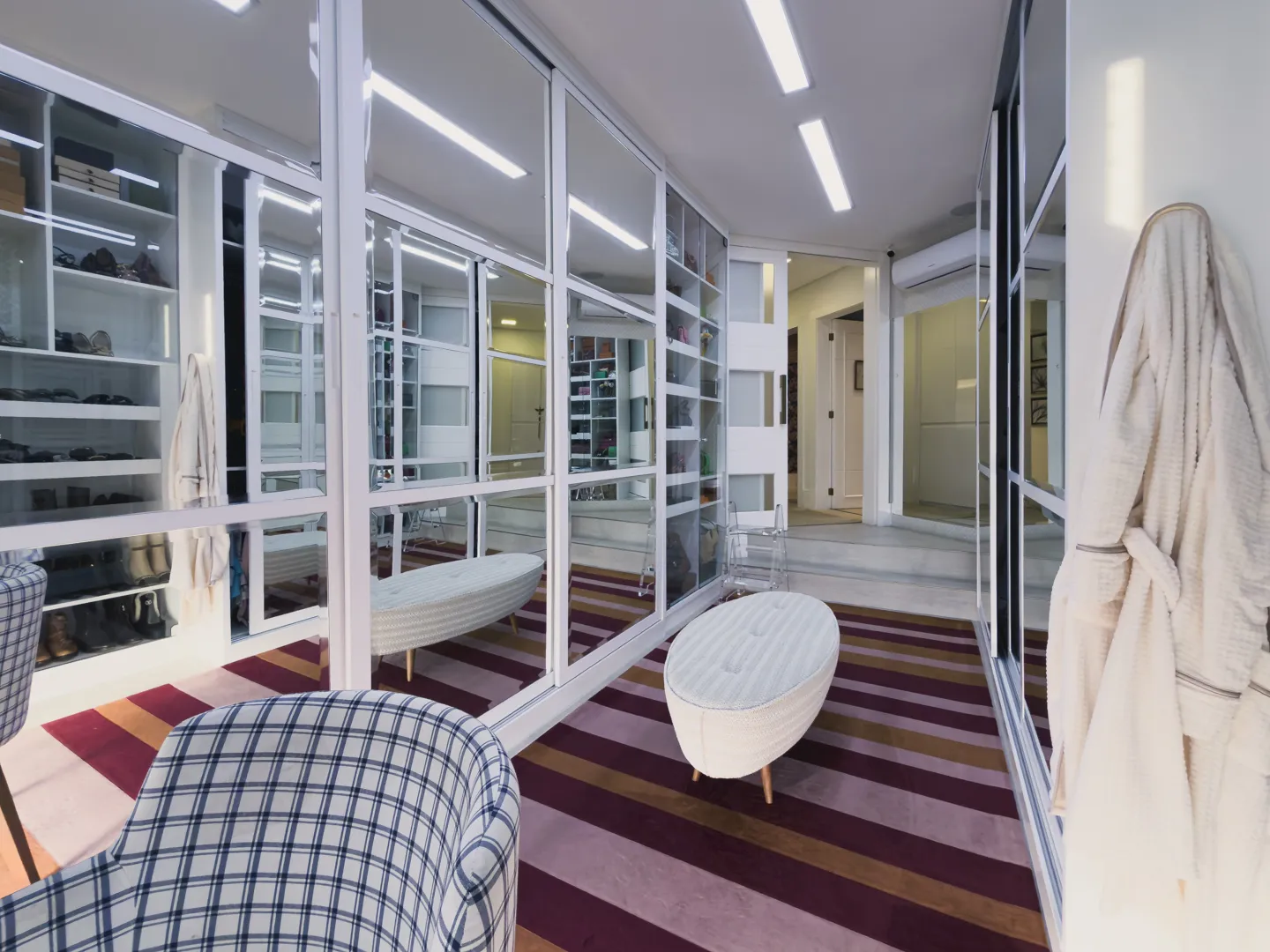 Apartamento de Luxo Mobiliado no Michel – 3 Suítes e 2 Garagens