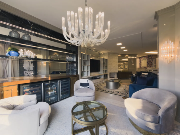 Apartamento de Luxo Mobiliado no Michel – 3 Suítes e 2 Garagens