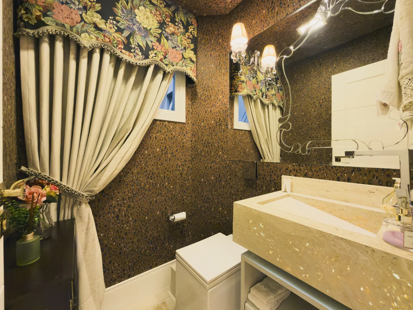 Apartamento de Luxo Mobiliado no Michel – 3 Suítes e 2 Garagens