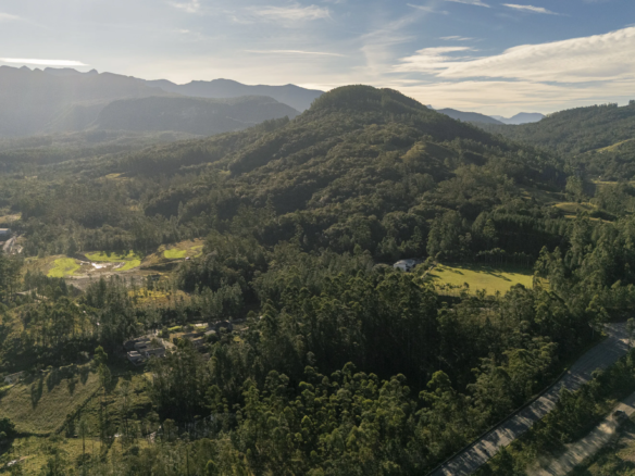 Sítio com Vista para a Serra em Treviso – 5 Hectares