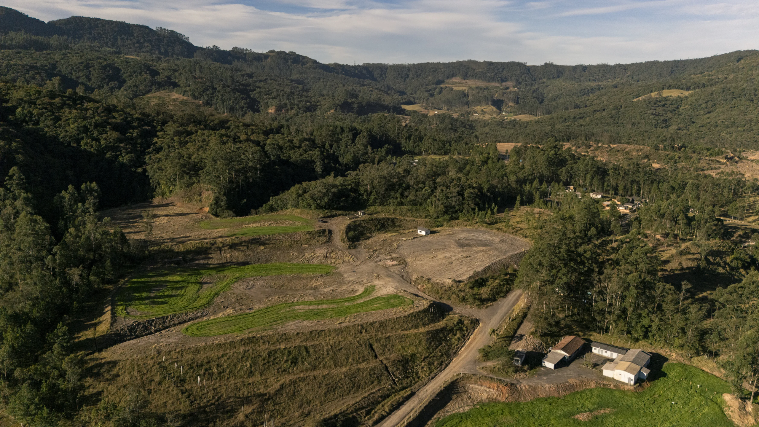 Sítio com Vista para a Serra em Treviso – 5 Hectares