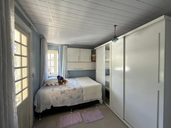 Casa Mista à Venda na Santa Bárbara, Criciúma – Terreno de 471m² com Piscina