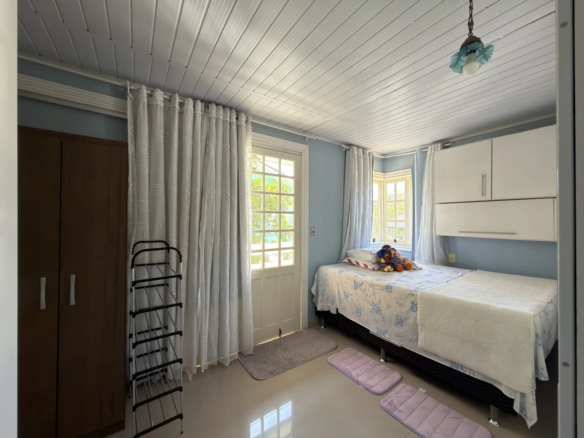 Casa Mista à Venda na Santa Bárbara, Criciúma – Terreno de 471m² com Piscina