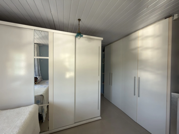 Casa Mista à Venda na Santa Bárbara, Criciúma – Terreno de 471m² com Piscina